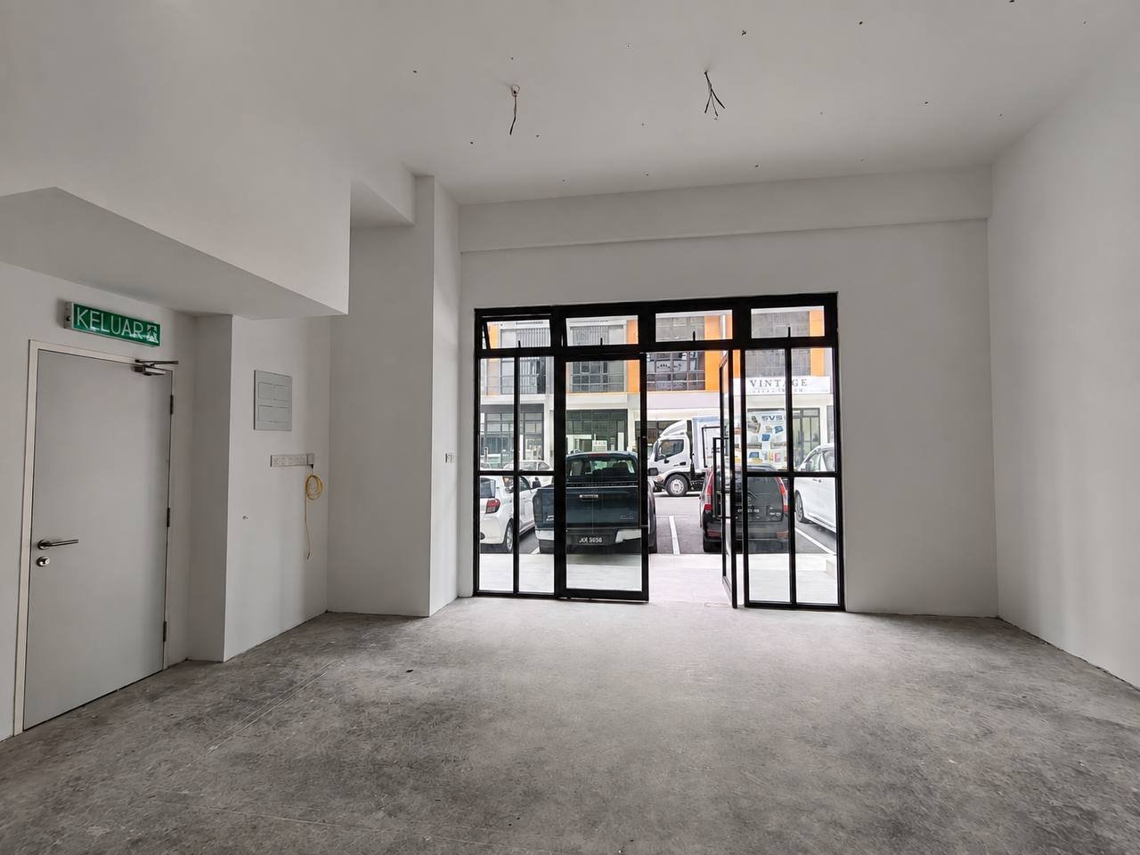 Pelangi Avenue Ground Floor Shoplot for Rent