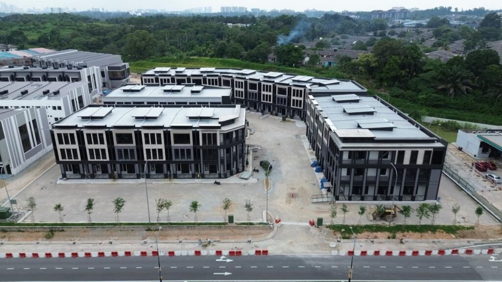 Brand-New Corner Shoplot for Rent at Livistona IX @ Setia Tropika
