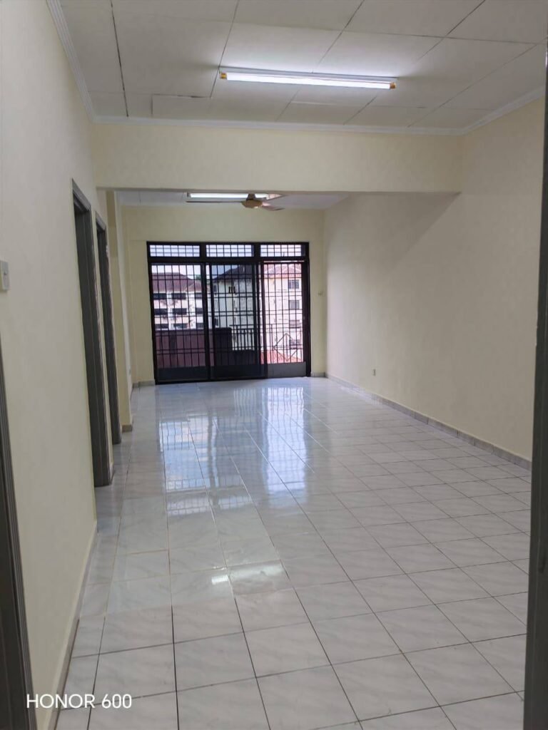 Skudai Villa for Rent at RM1,300