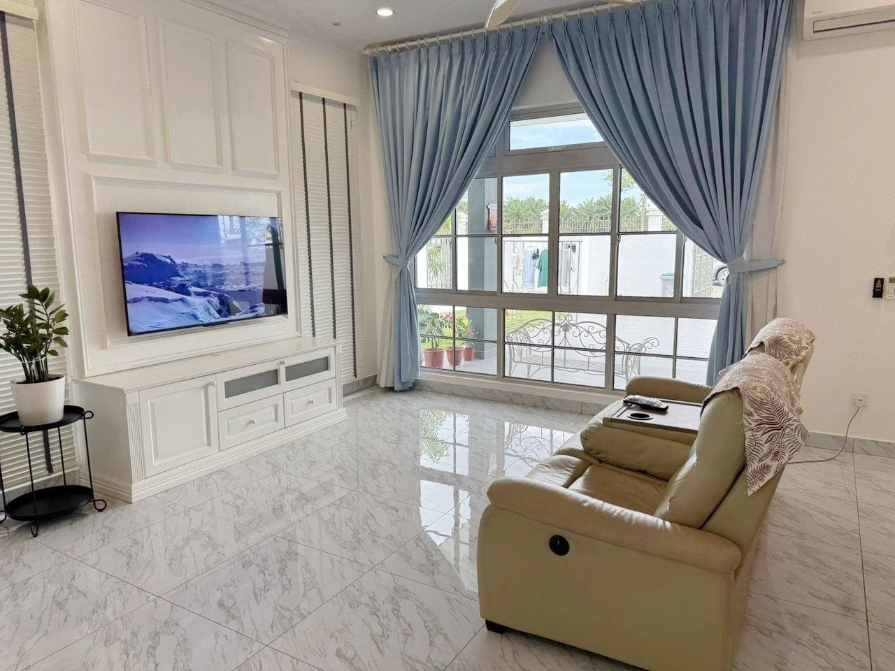 Fully Furnished Renovated Double Storey Cluster House at Eco Spring (Dover Type)