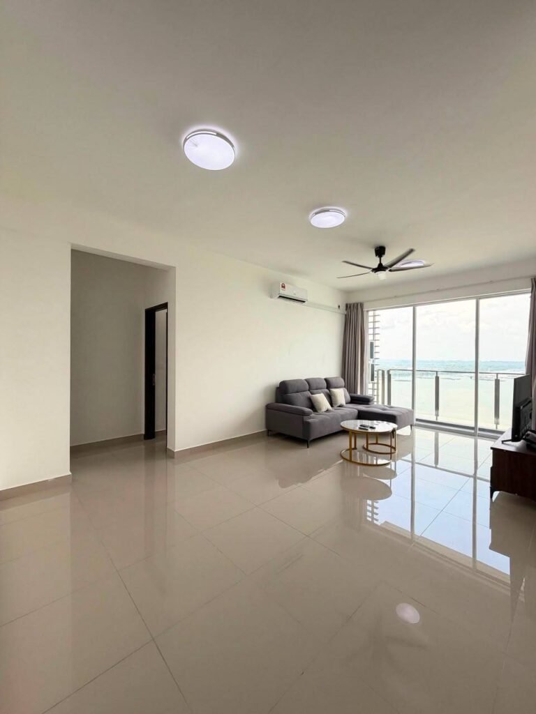 Fully Furnished 3-Bedroom Condo at Vista Tiara MBW Bay@ Danga Bay
