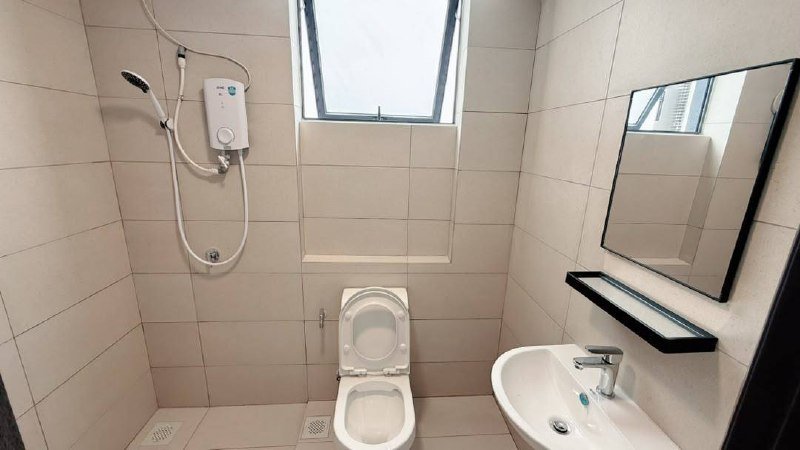 Bathroom with shower, toilet, basin and mirror.