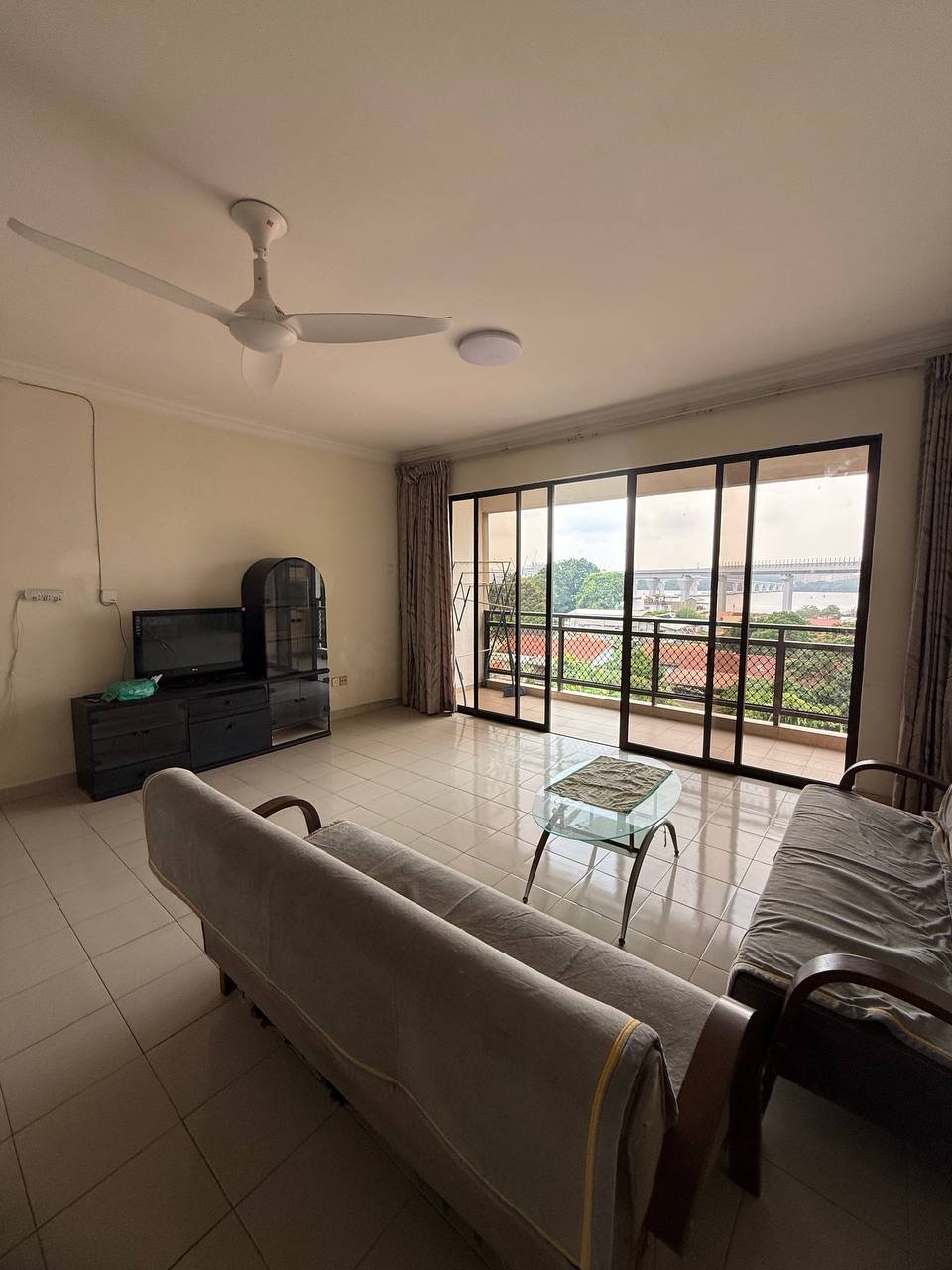 Putri Indah Condominium for Rent, Near CIQ