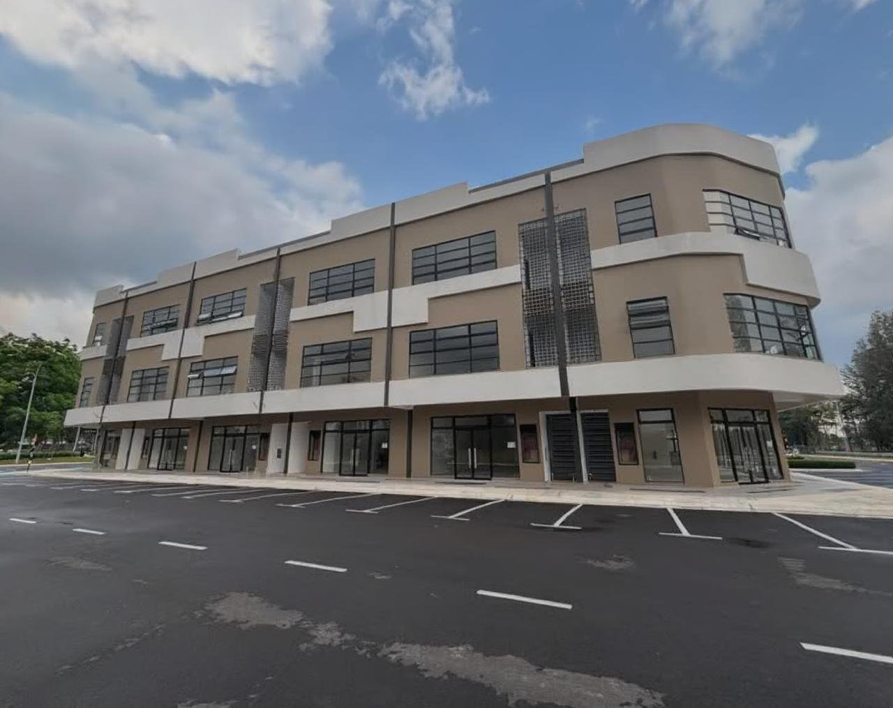 Horizon Square @ Horizon Hills 3-Storey Shoplot for Rent