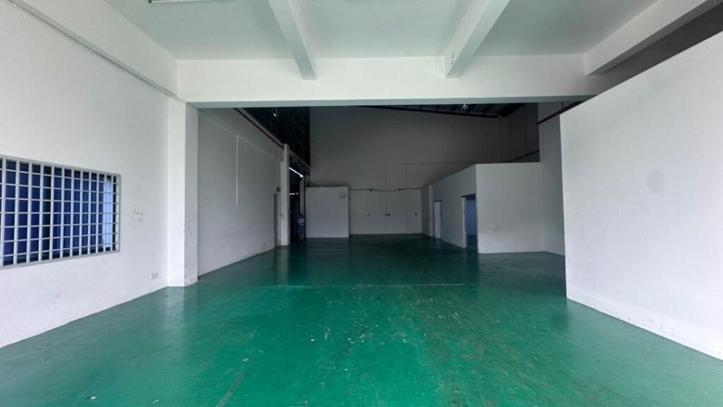 1.5 Storey Cluster Factory for Rent at Eco Business Park 1, Dato Onn